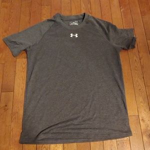 Under Armour Athletic Shirt (Loose Fit)